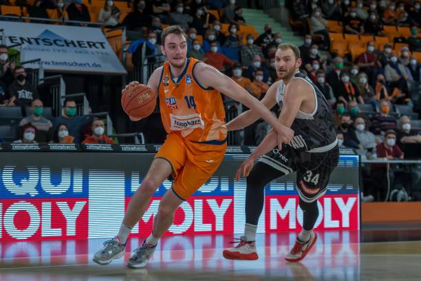 发展策略不 发展策略不