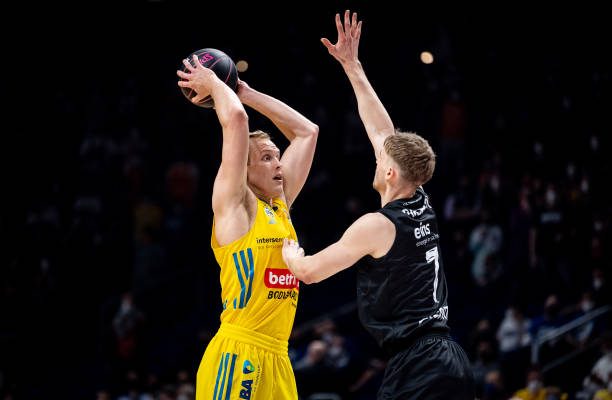 而从利物浦 而从利物浦