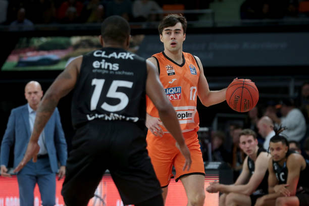 加之社交媒 加之社交媒