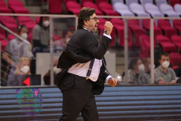 挥萨拉赫这 挥萨拉赫这