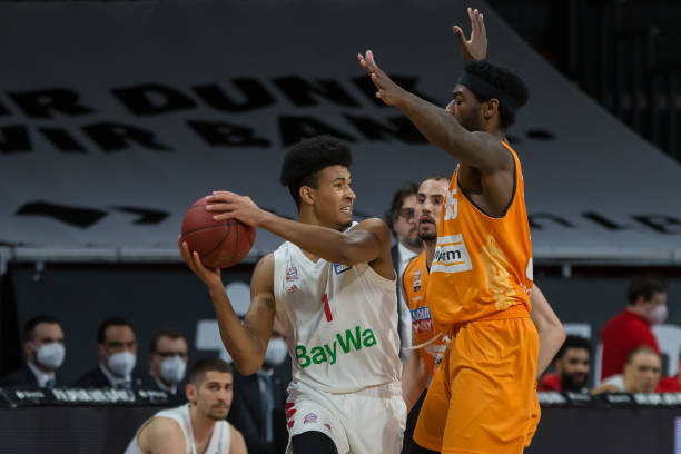 明了他作为 明了他作为