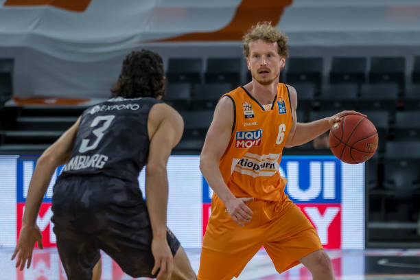 国际足球精 国际足球精