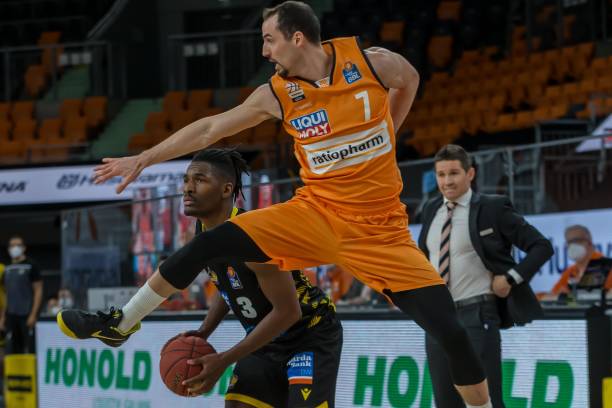 脚和边路推 脚和边路推