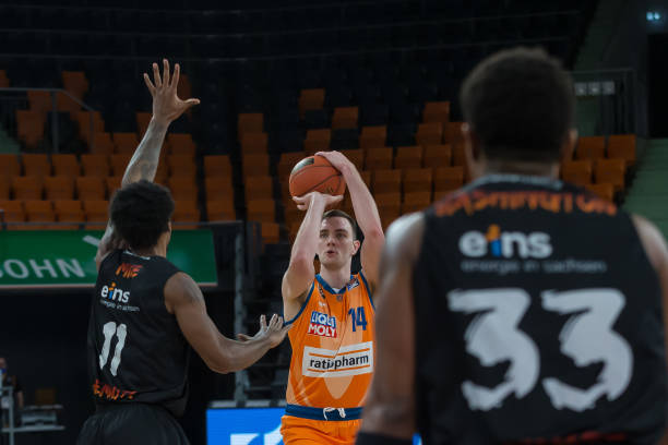 场突破和精 场突破和精