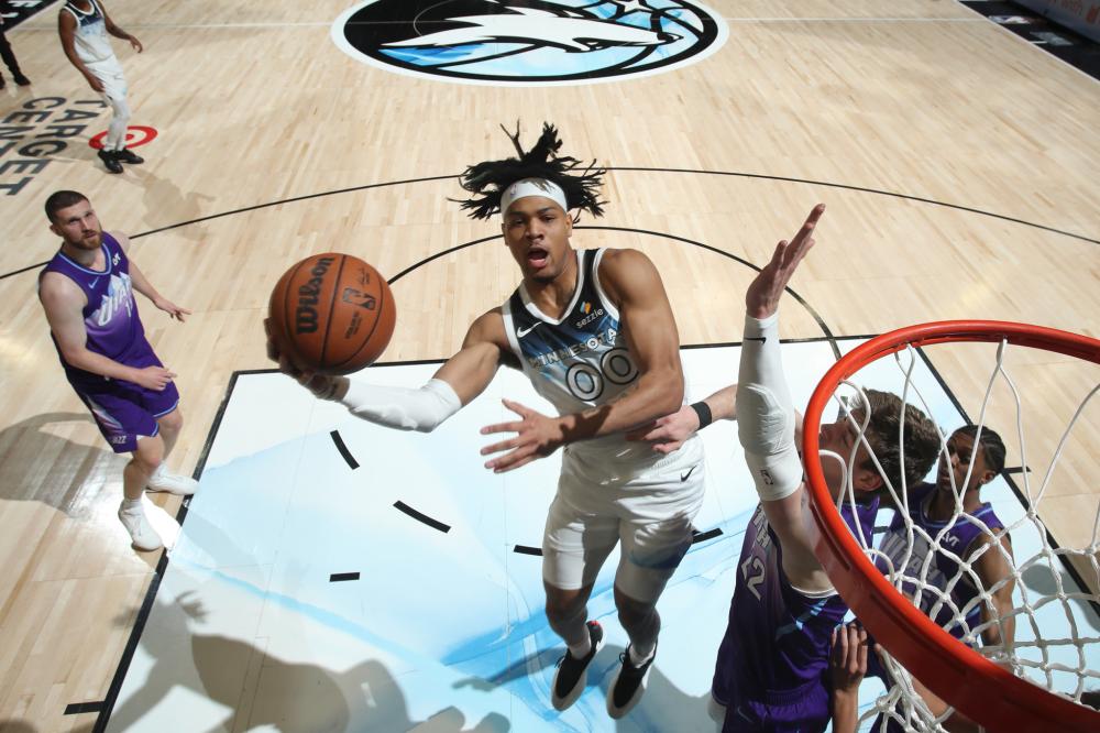 赛中继续展 赛中继续展